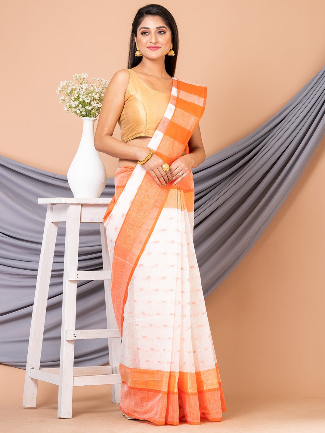 

Laa Calcutta Ethnic Woven Design Pure Cotton Taant Saree, White