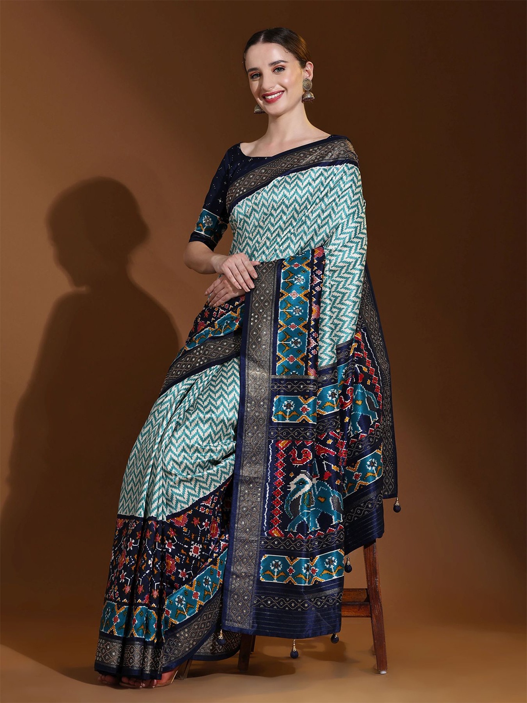 

Phenav Geometric Printed Zari Pure Silk Patola Saree, Blue