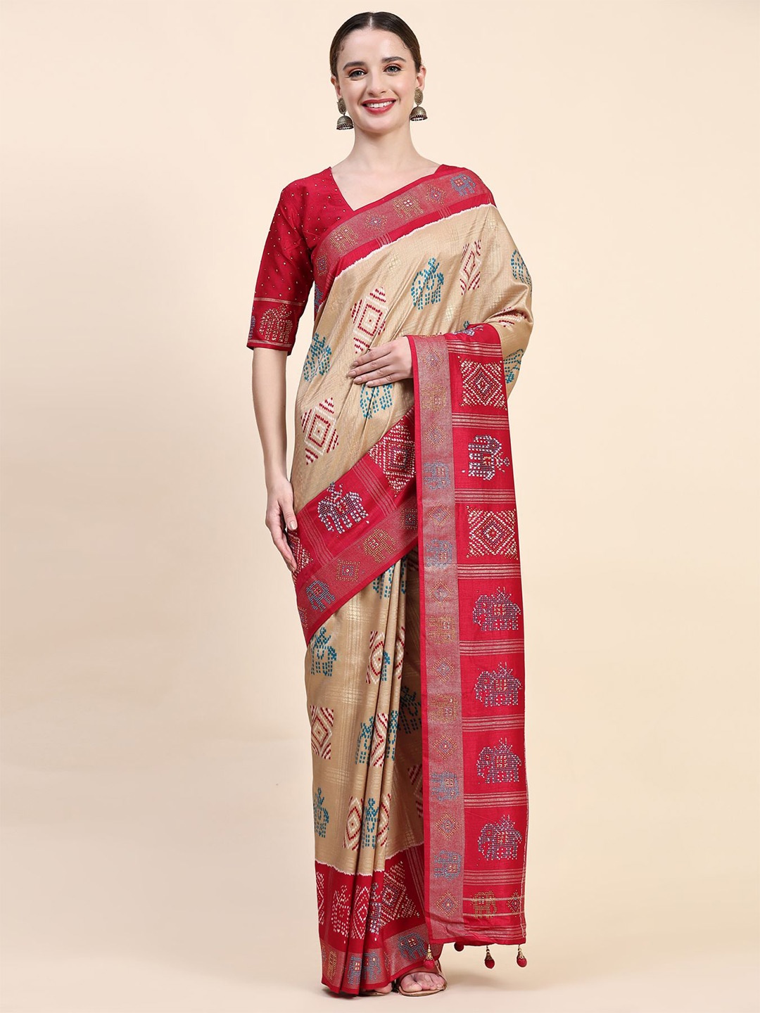 

Phenav Ethnic Motifs Printed Zari Pure Silk Patola Saree, Cream