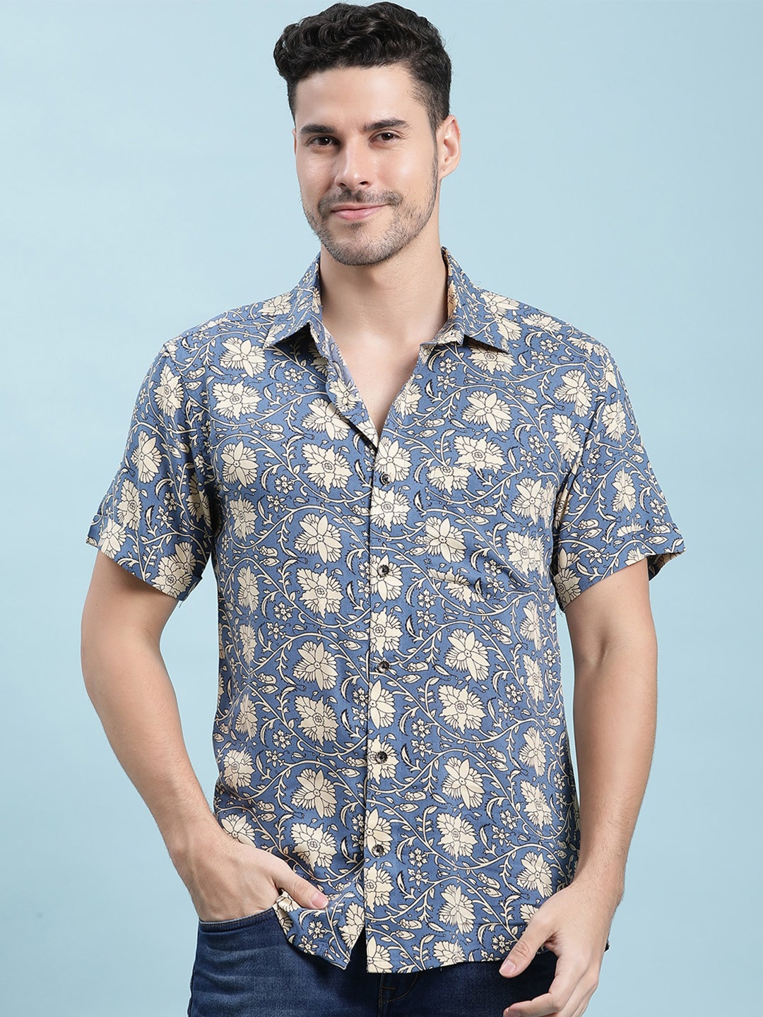 

Stuffie Land Floral Printed Cotton Casual Shirt, Blue