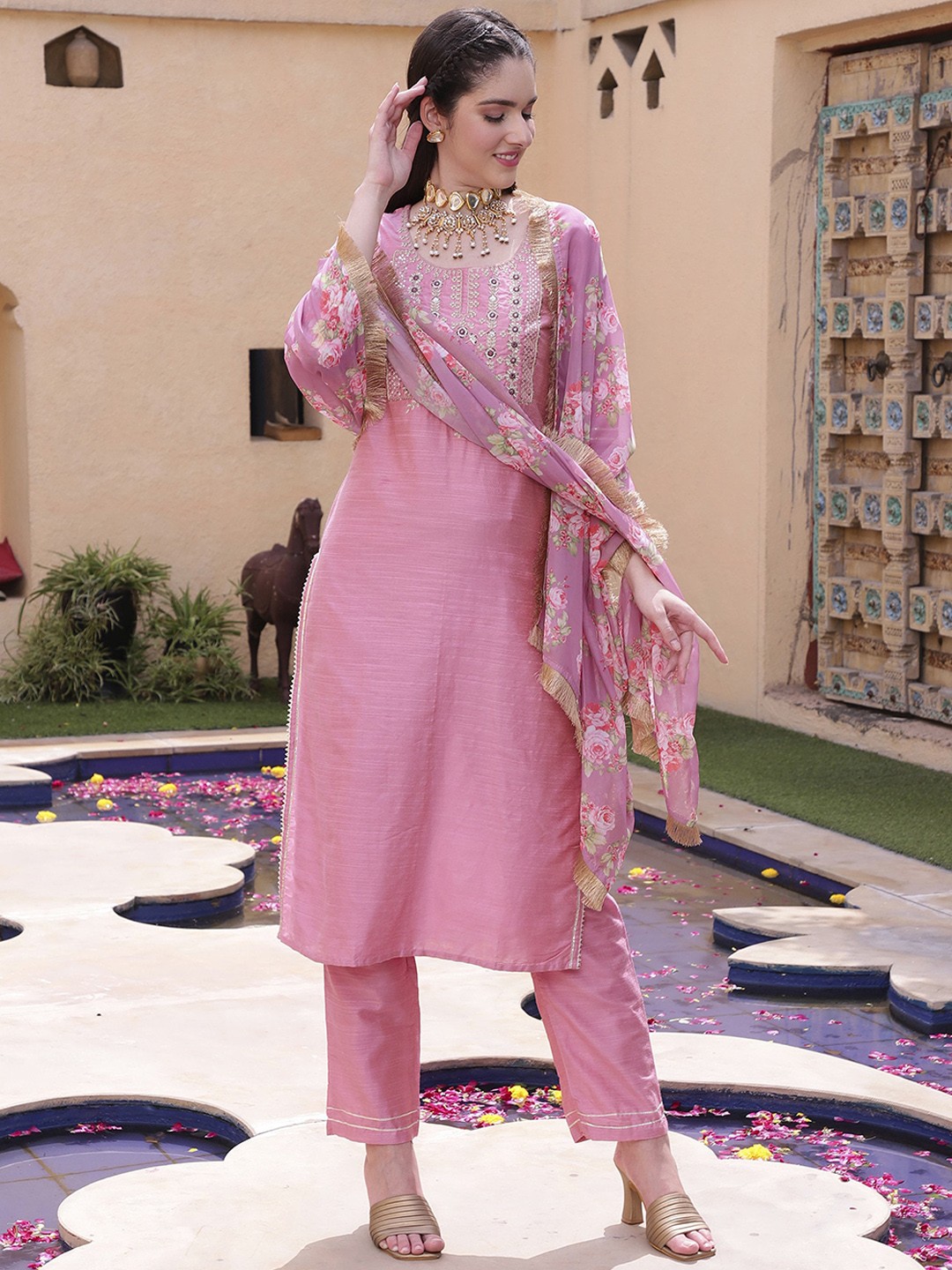 

Sangria Yoke Design Straight Kurta With Trouser & Dupatta Set, Pink