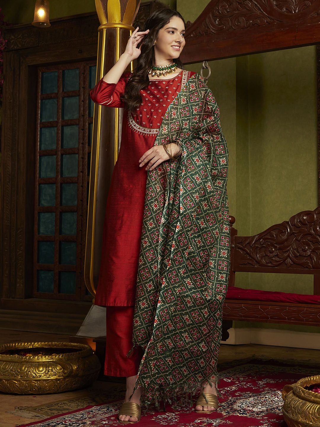 

Sangria Ethnic Motif Embroidered Straight Zari Kurta & Trouser With Dupatta, Red