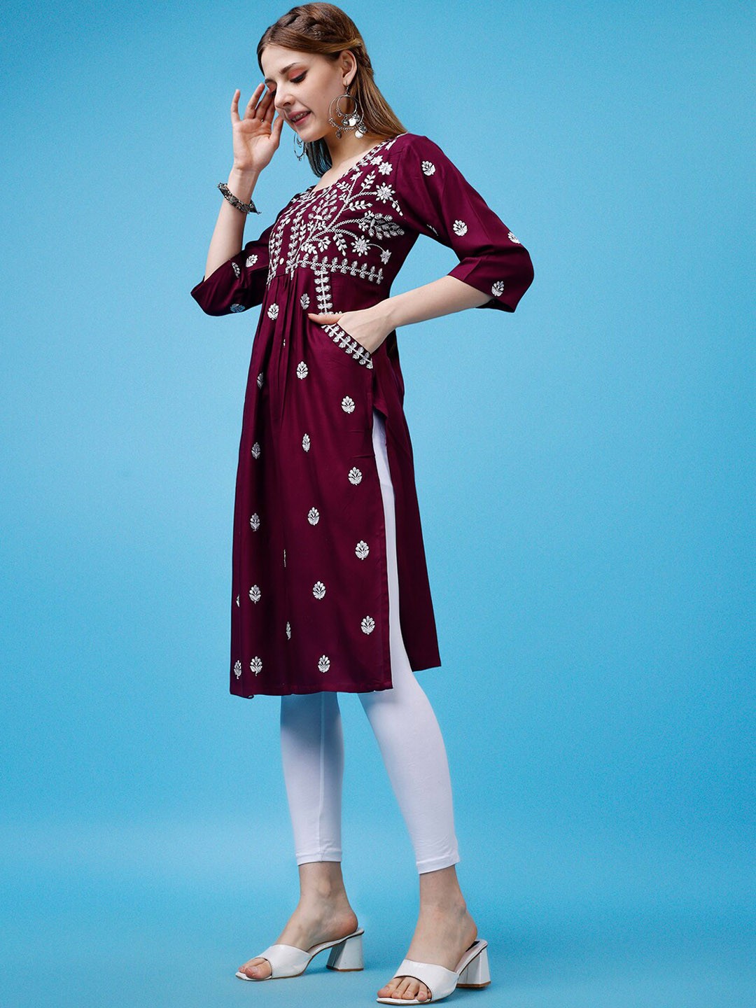 

KALINI Ethnic Motifs Embroidered Chikankari Pleated Straight Kurta, Purple