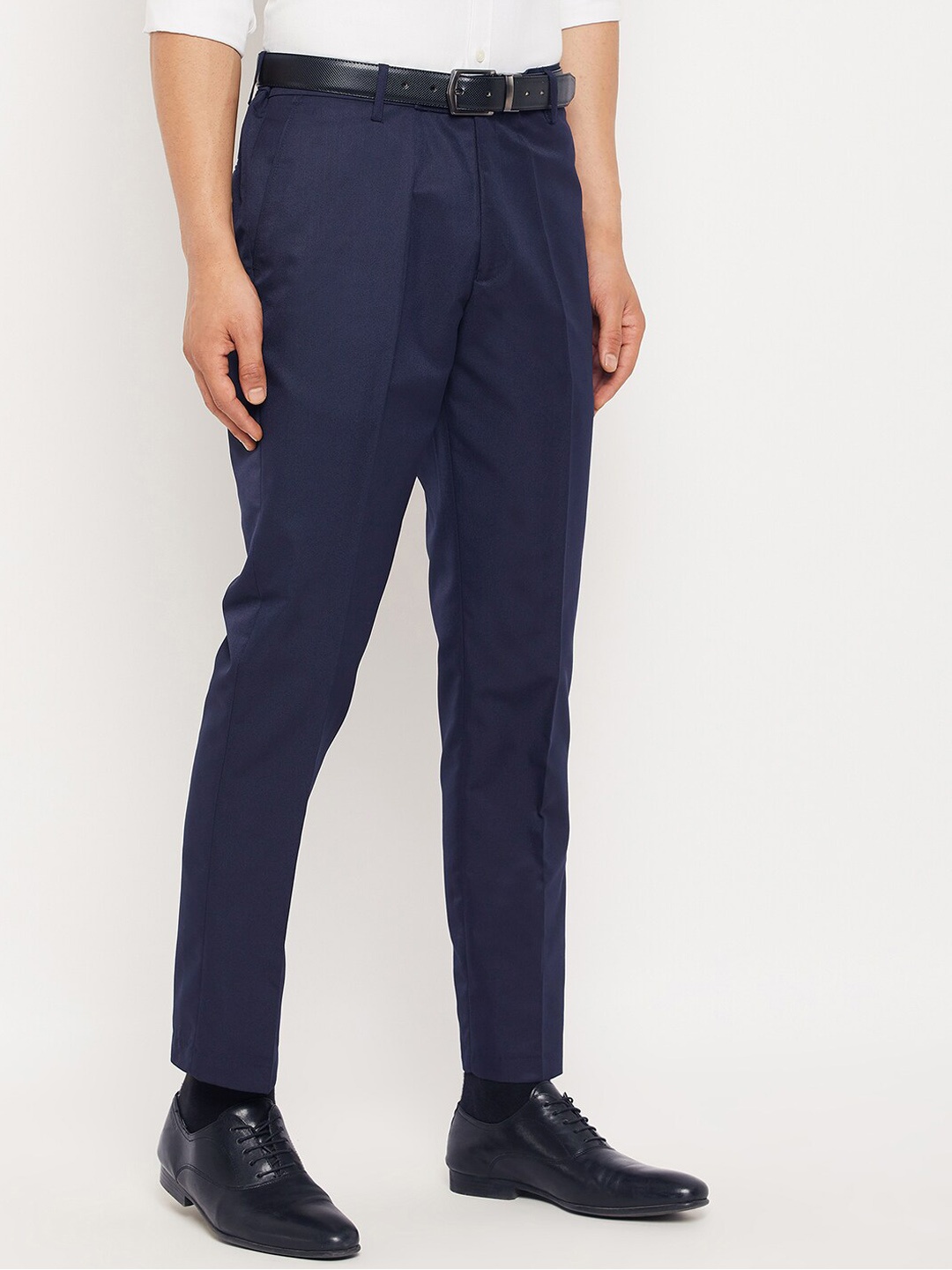 

VEI SASTRE Men Smart Slim Fit Pleated Formal Trousers, Navy blue