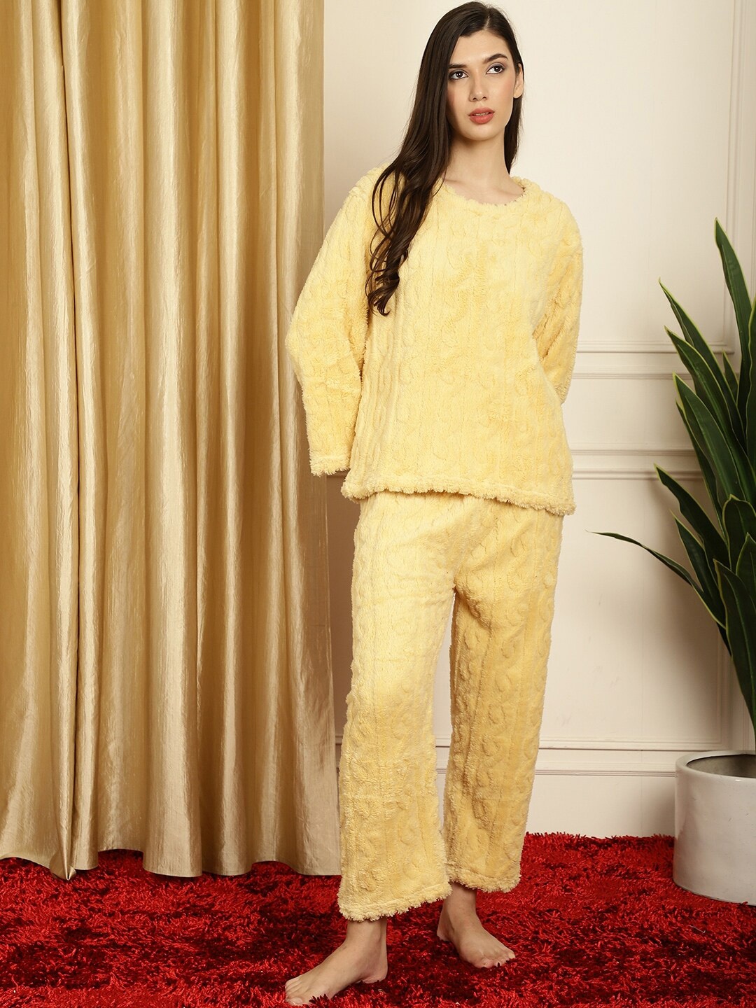 

TAG 7 Self Design Round Neck Fur Nightsuit, Yellow