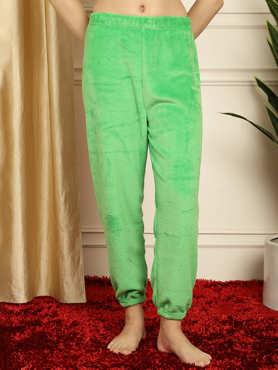 

TAG 7 Women Green Wool Fur Lounge Pants