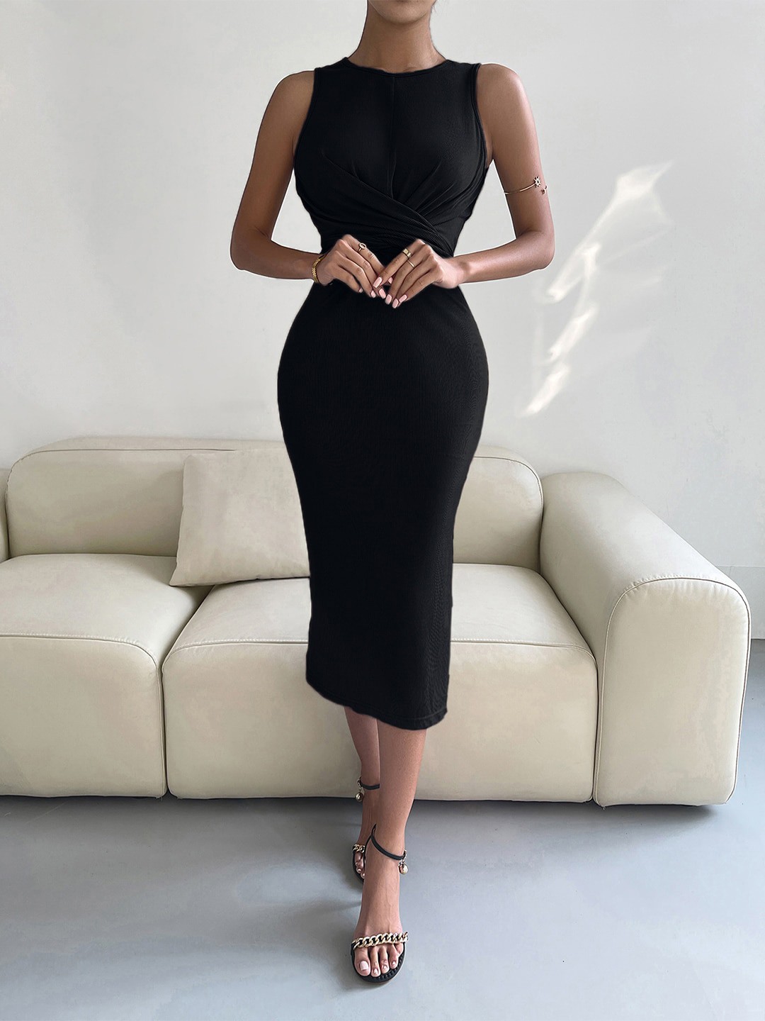 

StyleCast Black Round Neck Gathered Bodycon Midi Dress