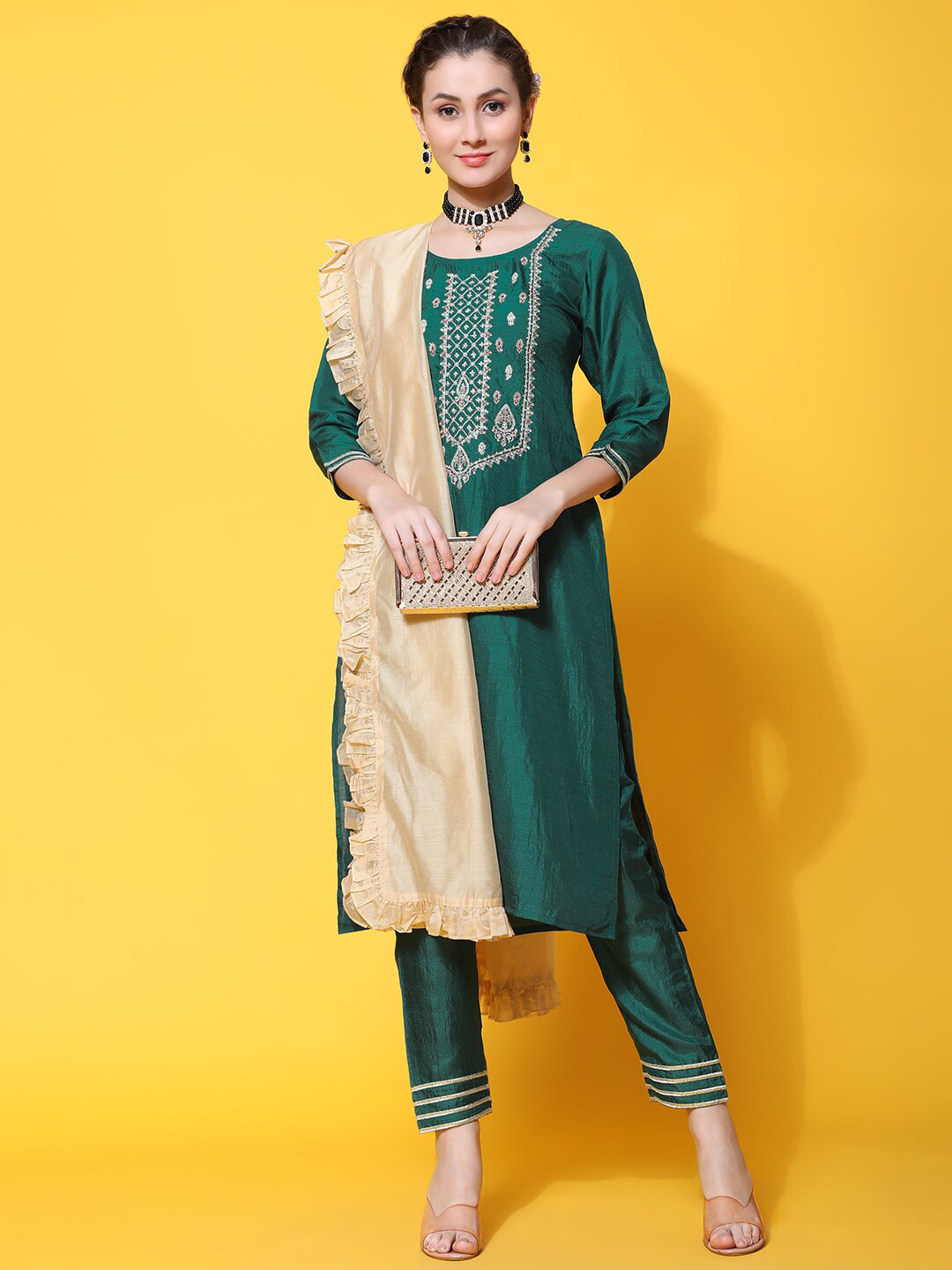 

BLACK SCISSOR Ethnic Motifs Embroidered Regular Straight Kurta & Trousers With Dupatta, Green