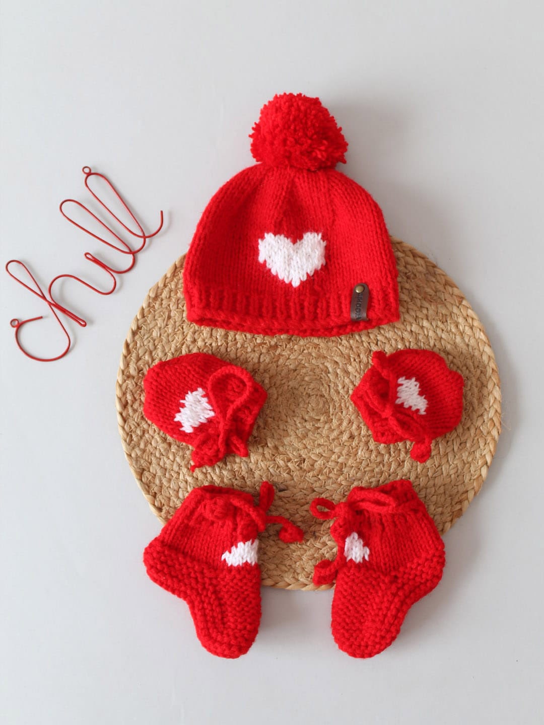 

Woonie Infants Heart Design Knitted Baby Apparel Gift Set, Red