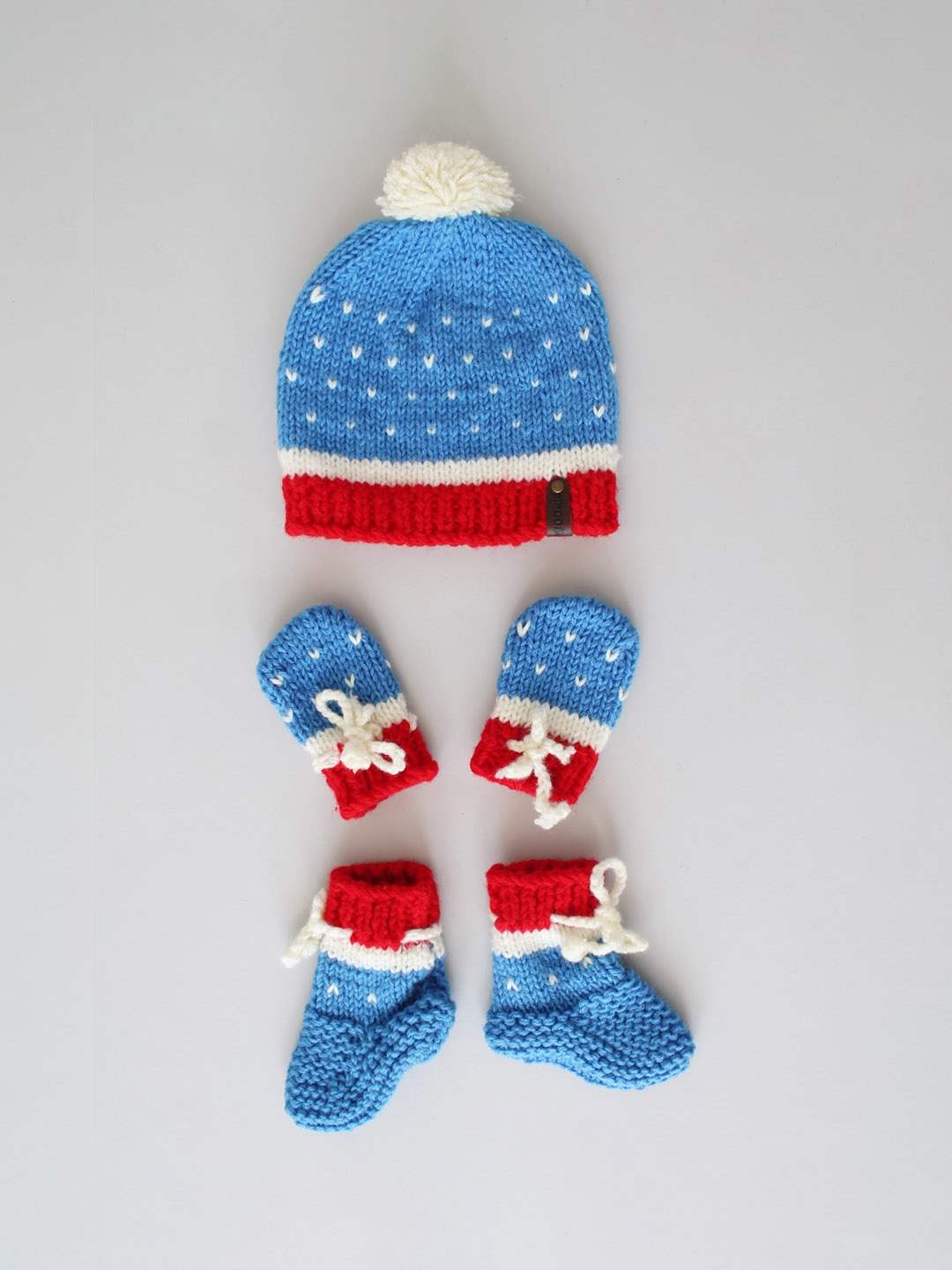 

Woonie Infants Knitted Baby Apparel Gift Set, Blue