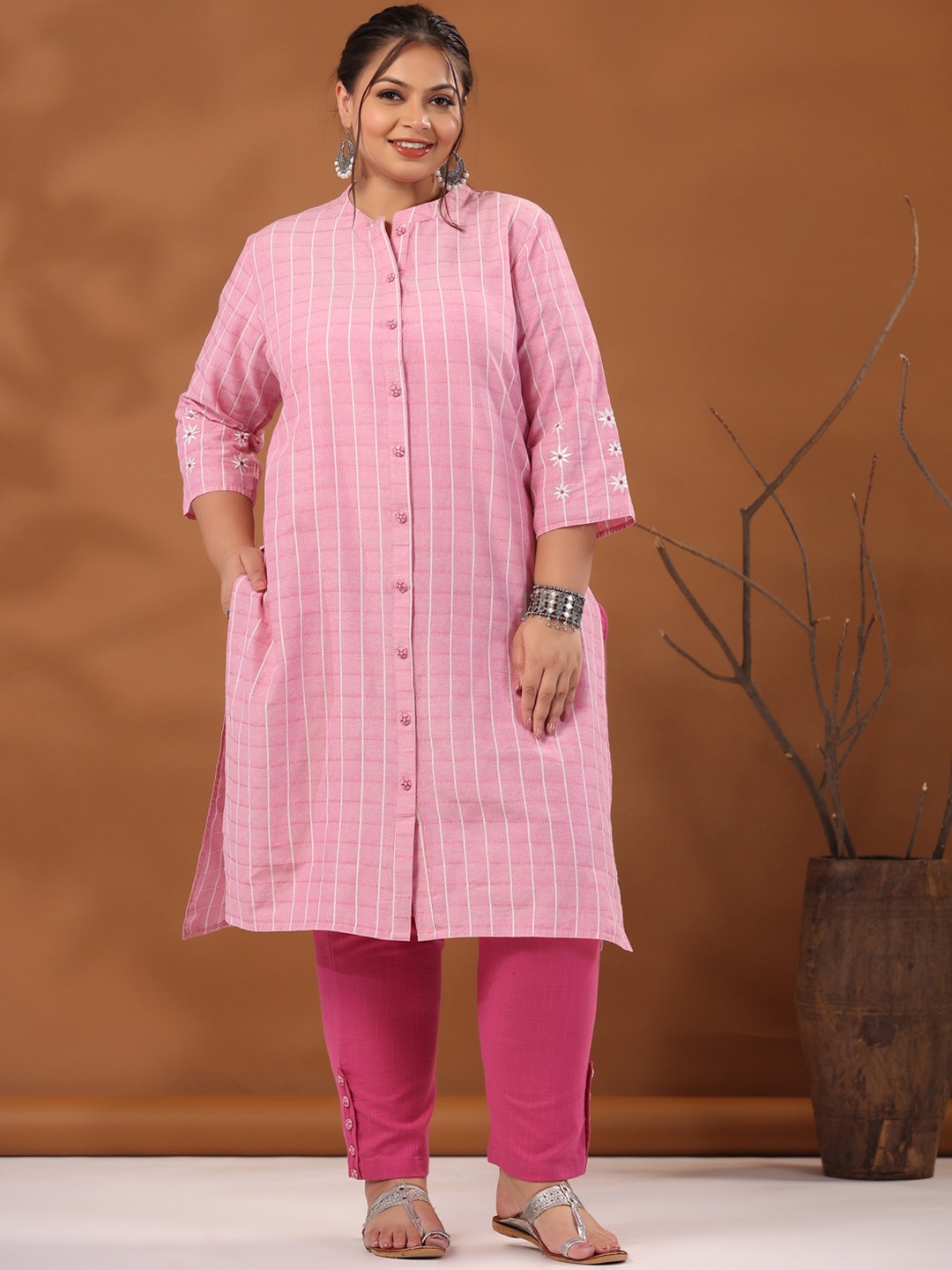 

Jaipur Kurti Plus Size Checked Thread Work Kurta With Trousers, Pink