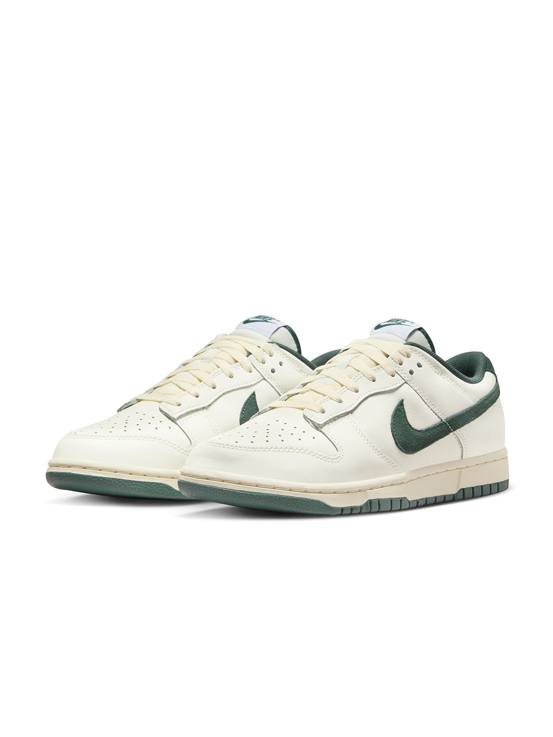 Nike Men Dunk Low Casual Sneakers, White