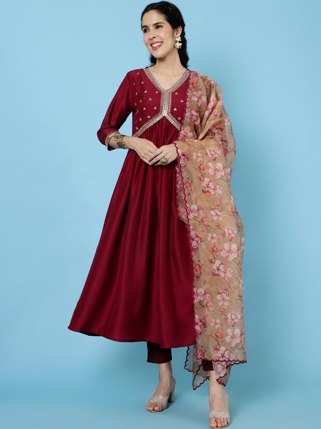 

Jaipur Kurti Geometric Embroidered Gotta Patti Anarkali Kurta With Dupatta, Red