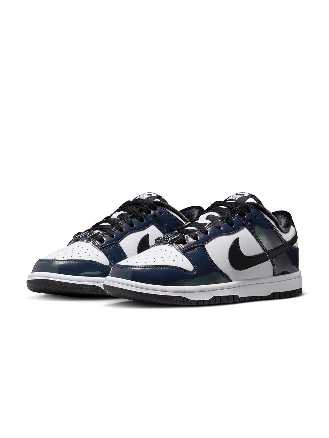 

Nike Women Dunk Low SE Sneakers, Black