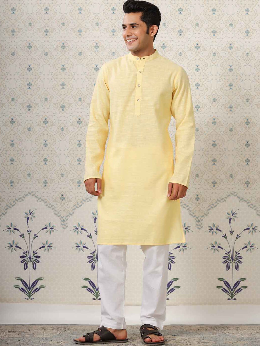 

Ode by House of Pataudi Mandarin Collar Sequinned Kurta, Yellow