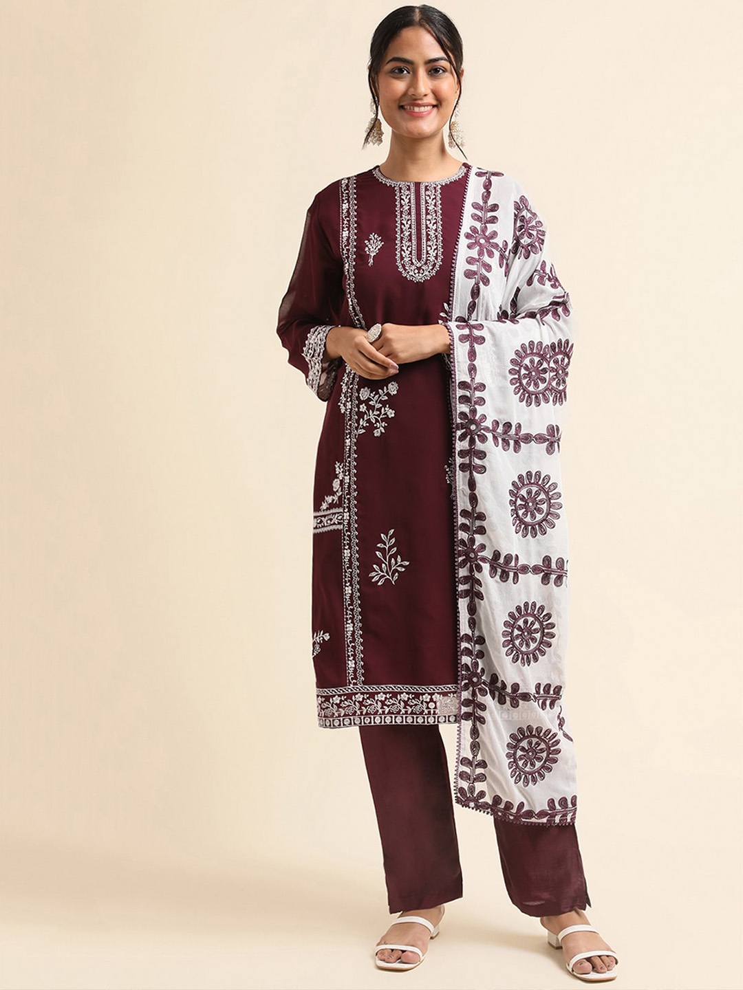 

ODETTE Floral Embroidered Thread Work Kurta & Trousers With Dupatta, Violet