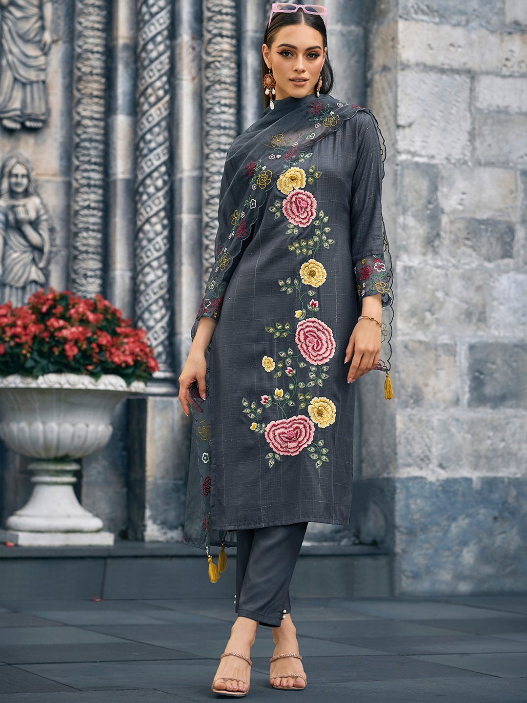 

Indo Era Floral Embroidered Thread Work Kurta & Trousers With Dupatta, Navy blue