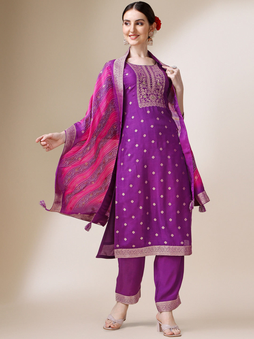 

Seerat Jacquard Dola Silk Kurta With Trousers And Bandhani Printed Dupatta, Purple