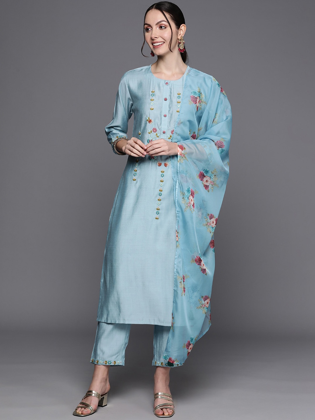 

Indo Era Floral Embroidered Regular Thread Work Kurta With Trousers & Dupatta, Blue