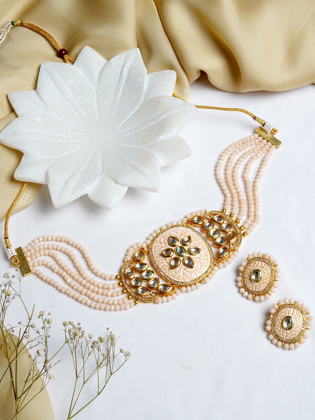 

TEEJH Gold Plated Kundan Studded Jewellery Set