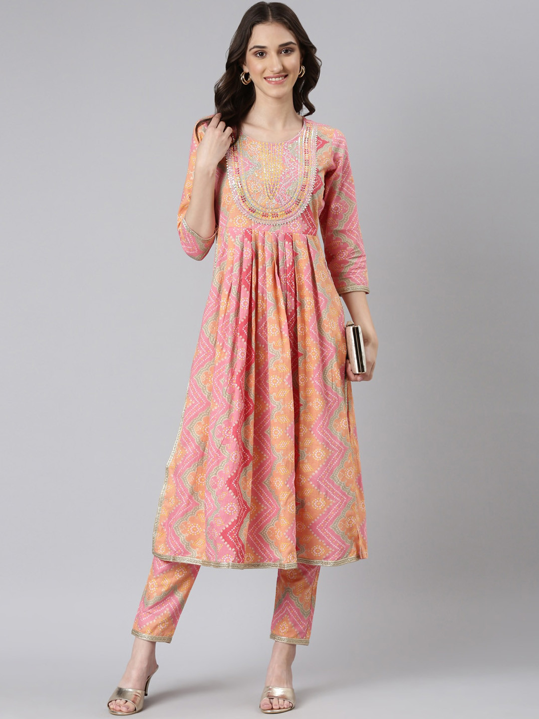 

ERISHA Bandhani Printed Anarkali Gotta Patti Pure Cotton Kurta With Trousers, Peach
