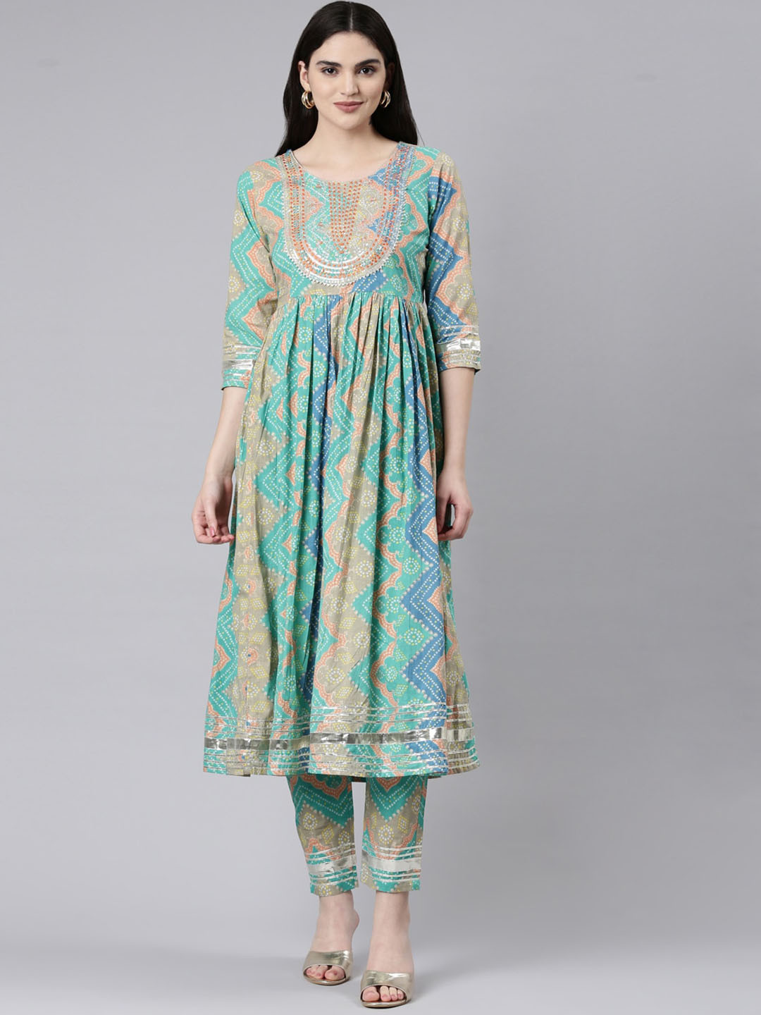 

KALINI Bandhani Printed Gotta Patti Pure Cotton Kurta with Trousers, Green