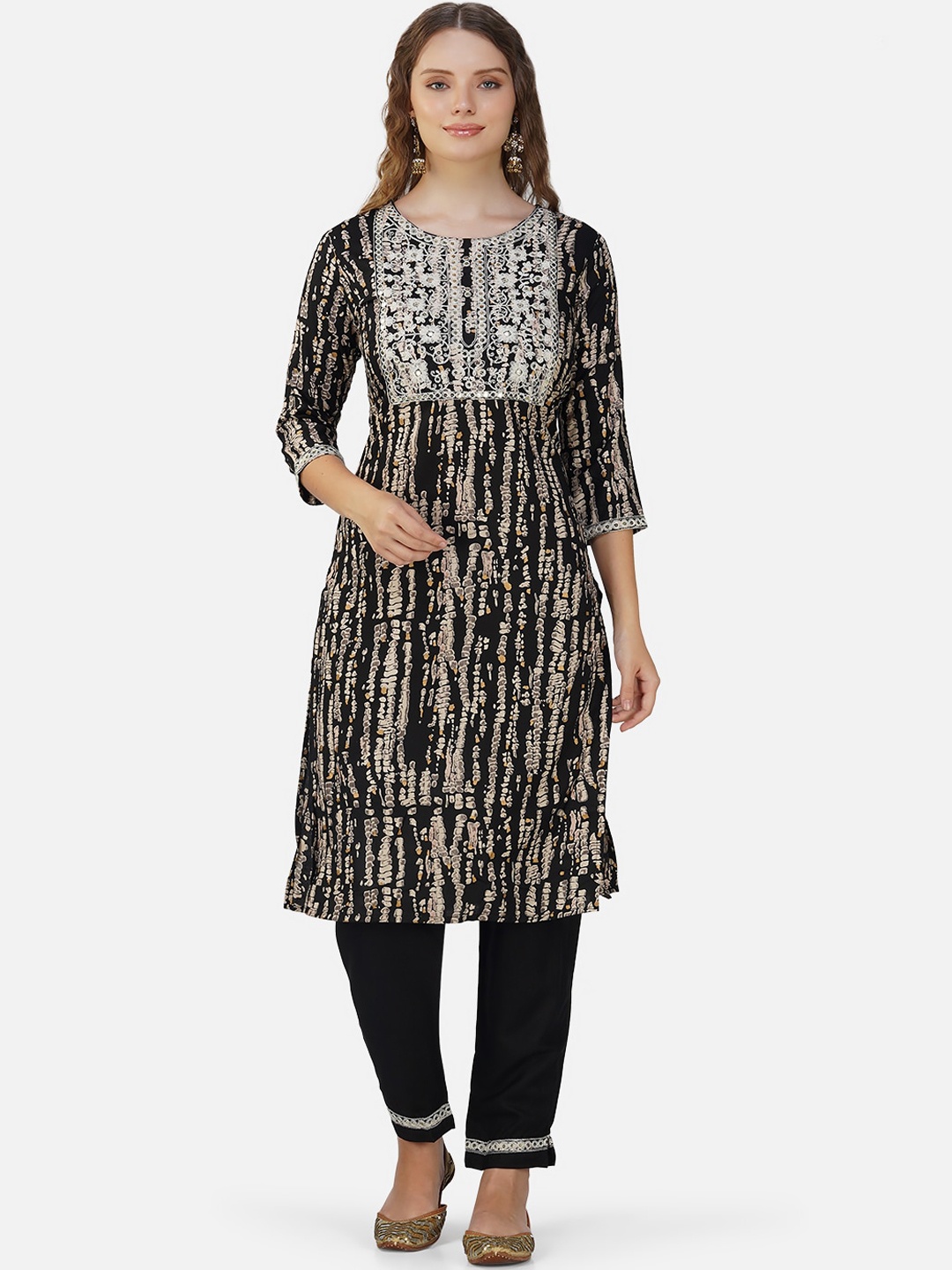 

Charitra Abstract Printed Thread Work Kurta With Trousers, Black