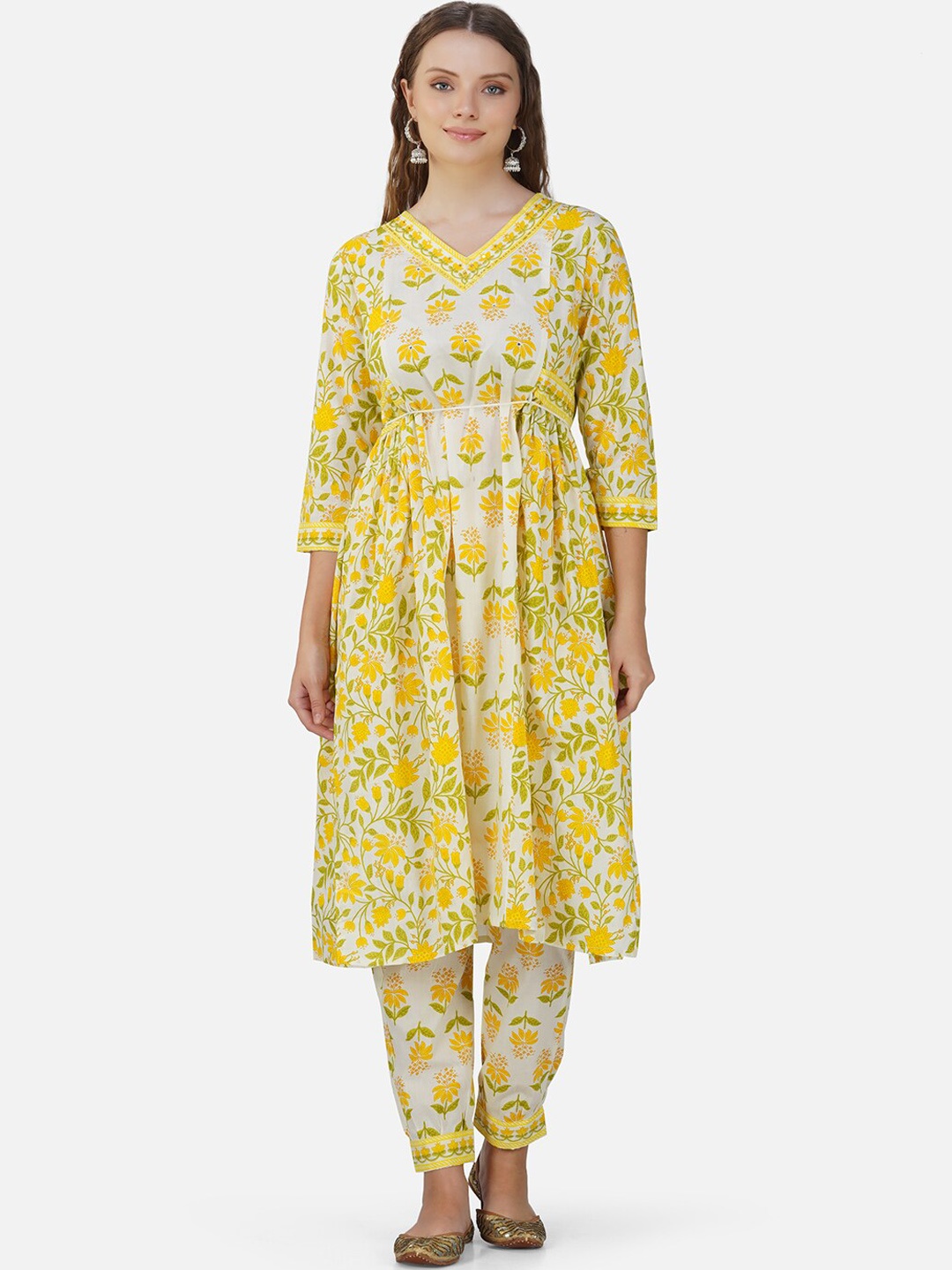 

Charitra Floral Printed A-Line Gathered Detail Kurta with Trousers, Yellow