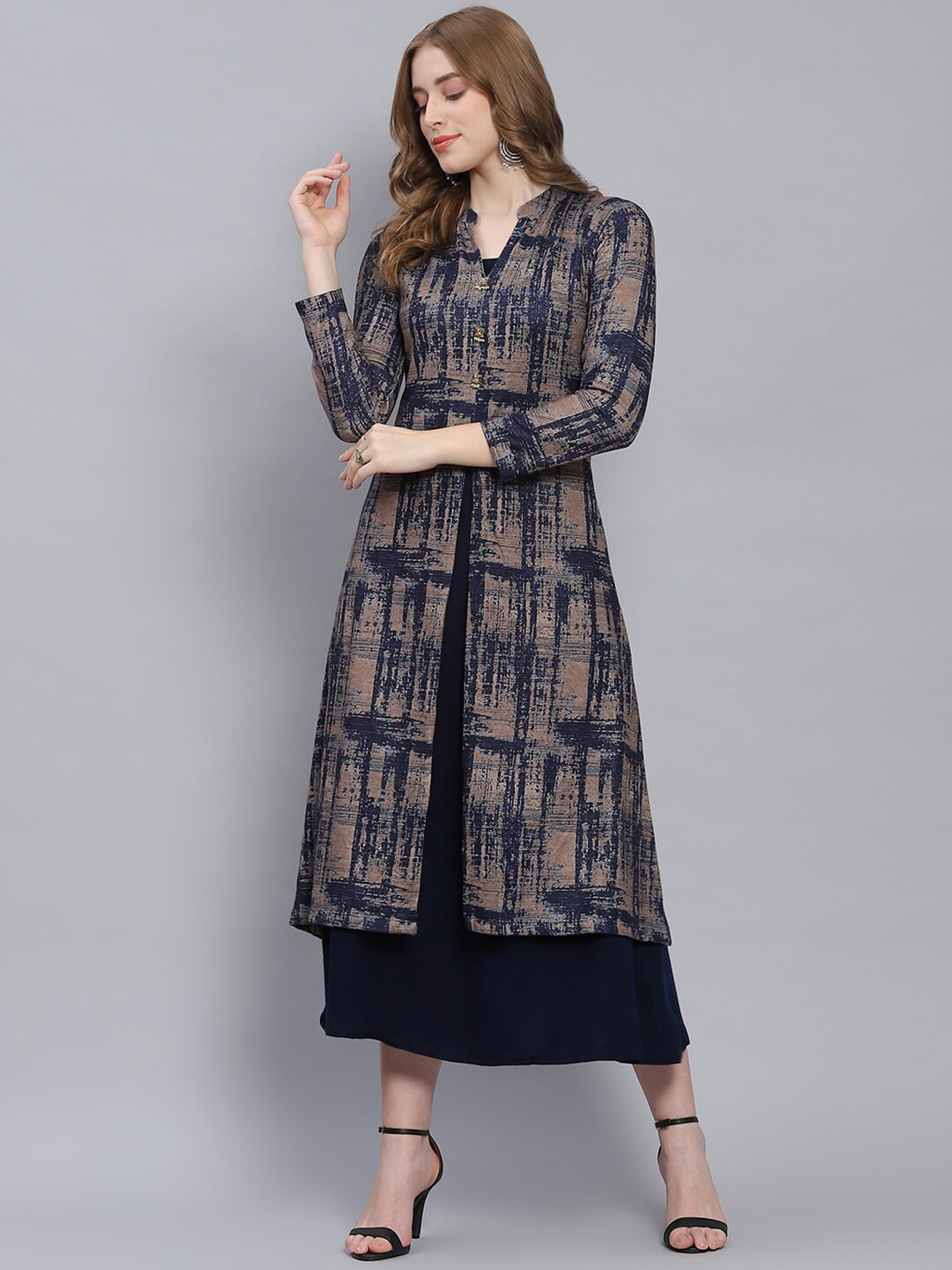 

Monte Carlo Abstract Printed Mandarin Collar Woollen A-Line Kurta, Navy blue