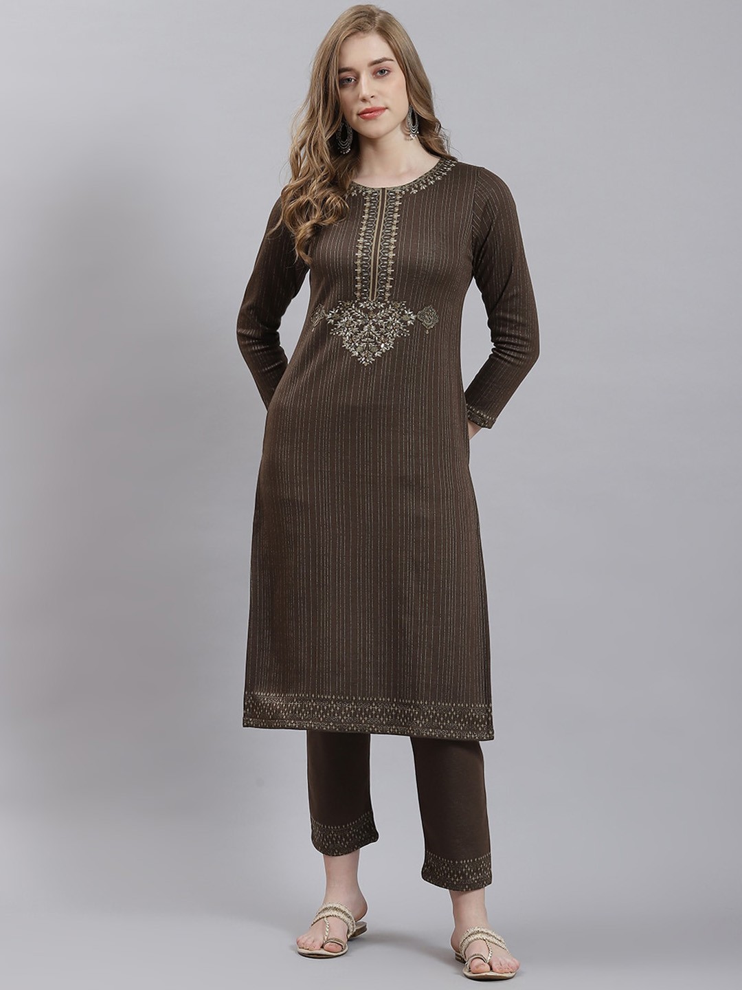 

Monte Carlo Ethnic Motifs Yoke Design Regular Kurta with Trousers, Brown