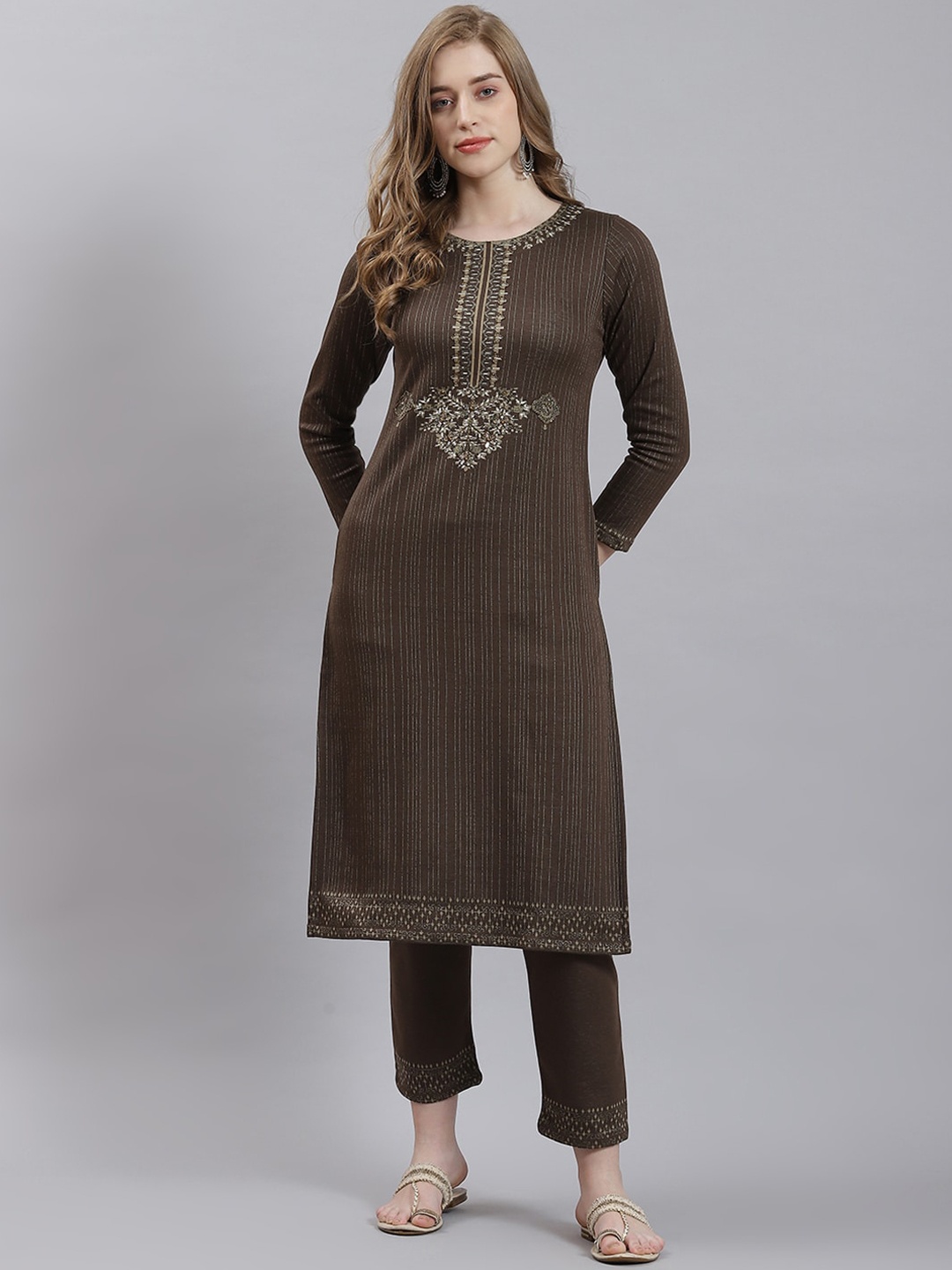 

Monte Carlo Ethnic Motifs Yoke Design Regular Kurta with Trousers, Brown