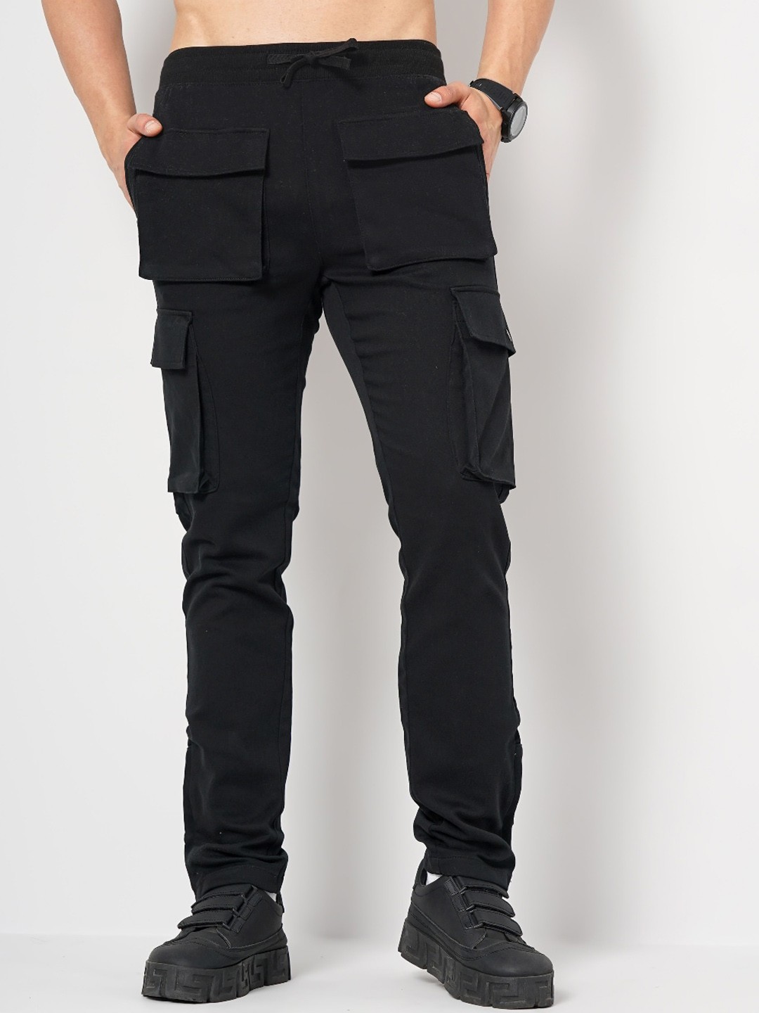 

Celio Men Mid-Rise Cotton Cargos, Black