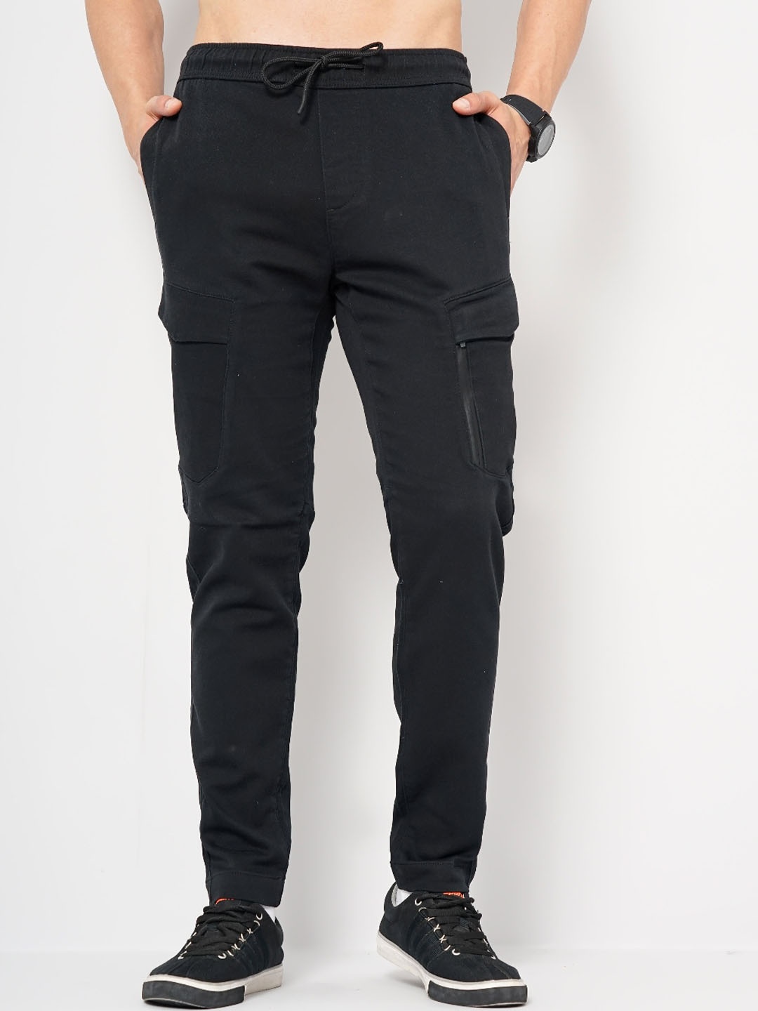 

Celio Men Mid Rise Cotton Cargos, Black