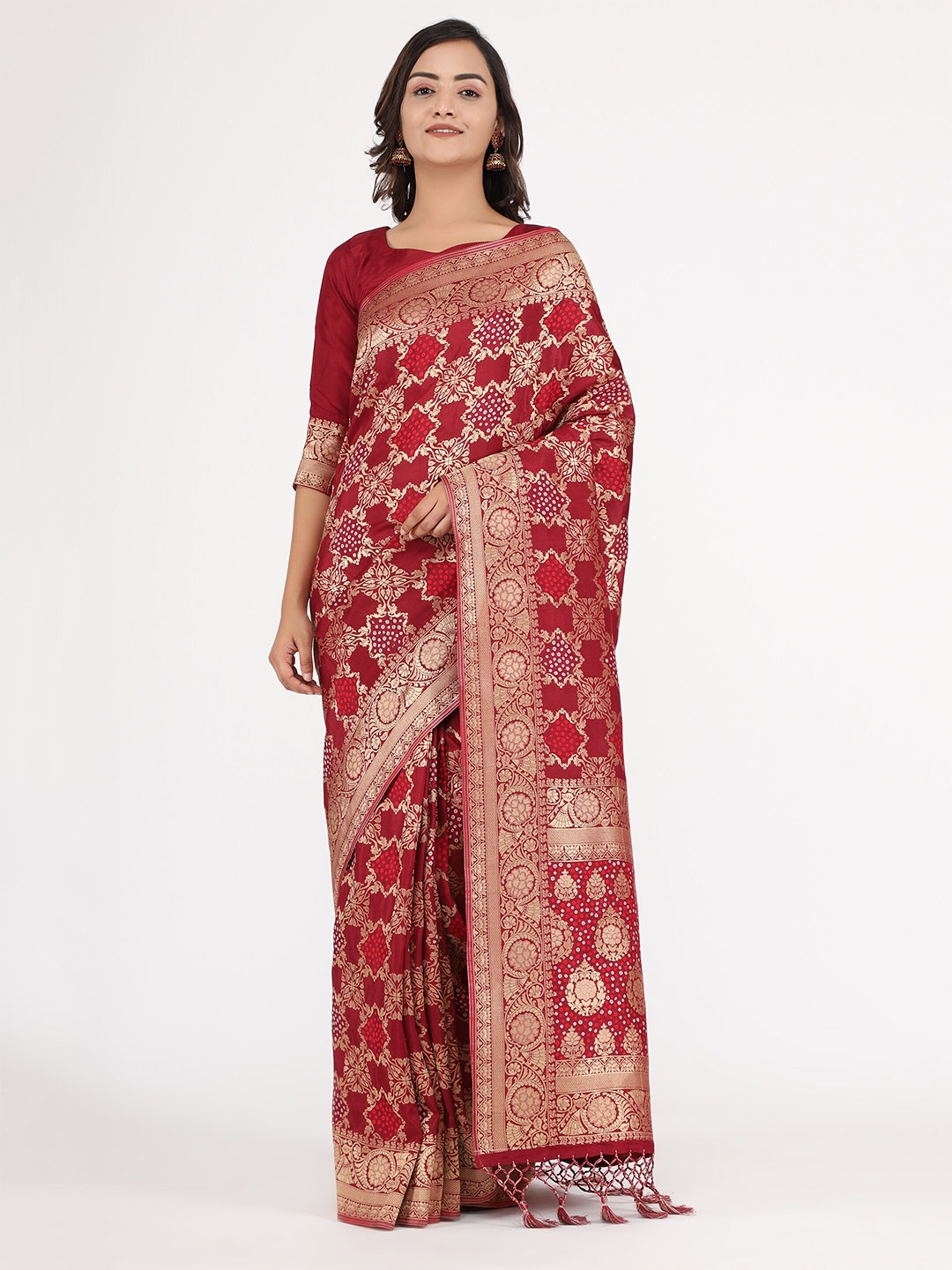 

YAVIRA SILK Ethnic Motifs Woven Design Zari Detail Saree, Maroon