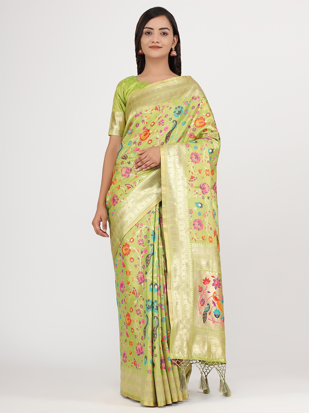 

YAVIRA SILK Floral Woven Design Zari Detail Kanjeevaram Saree, Green