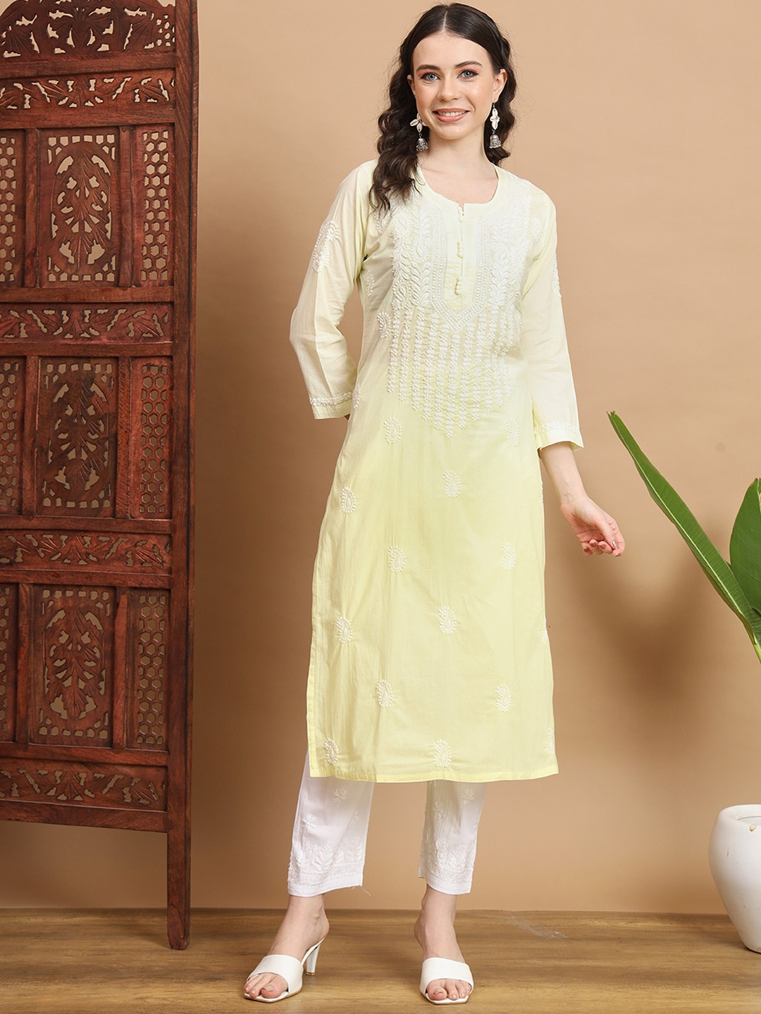 

Ethnava Ethnic Motifs Embroidered Kurta With Palazzos, Yellow