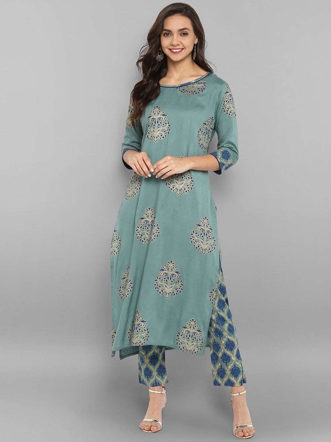 

Janasya Ethnic Motifs Foil Printed Straight Kurta with Trousers, Green