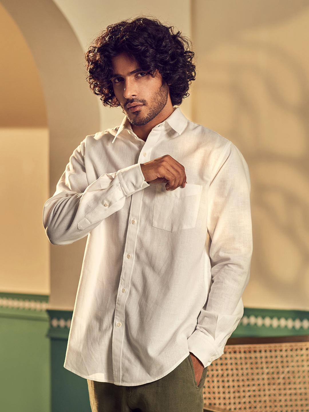 

Earthpiece Classic Spread Collar Cotton Casual Shirt, White