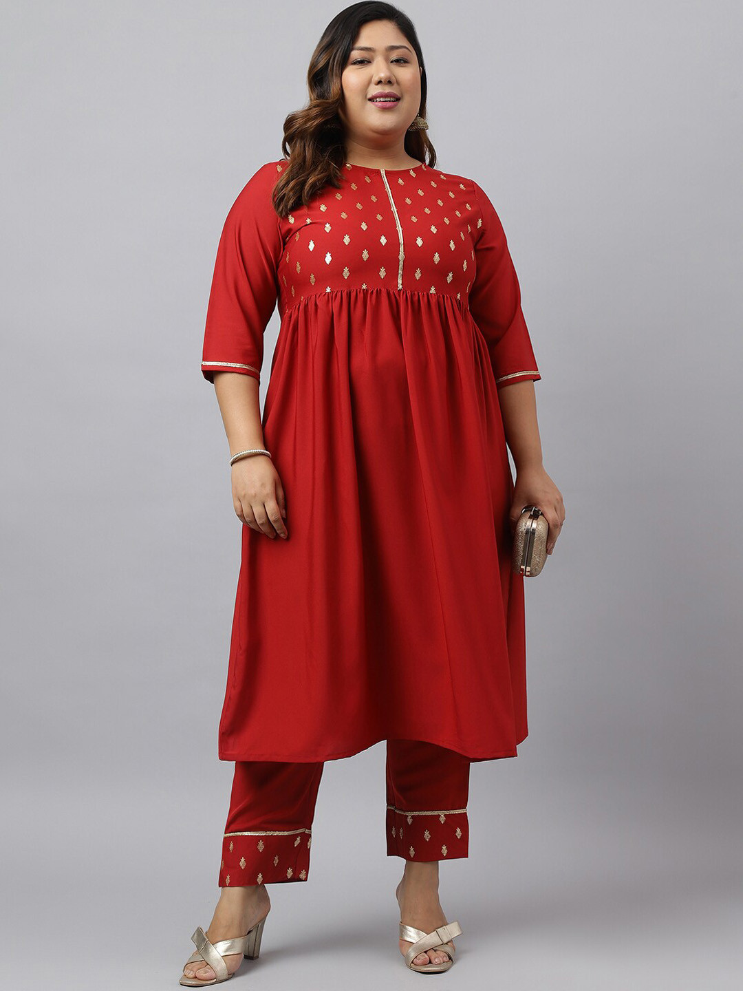 

XL LOVE by Janasya Plus Size Ethnic Motifs Printed A-Line Pleated Kurta With Trousers, Maroon