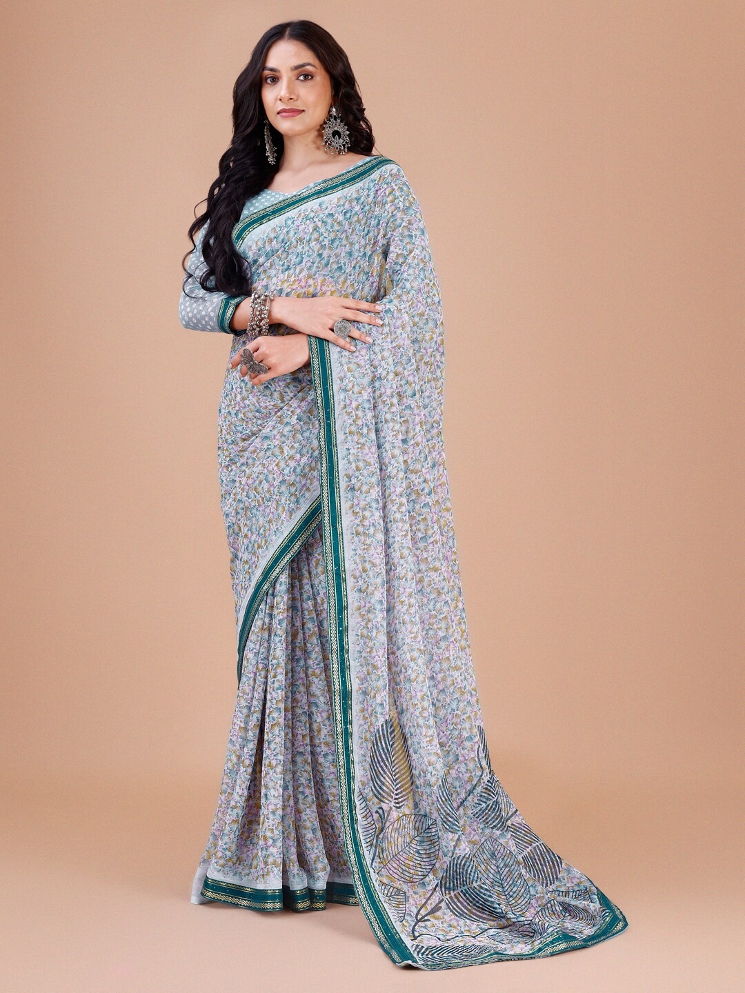 

Dori Floral Printed Pure Chiffon Saree, Grey