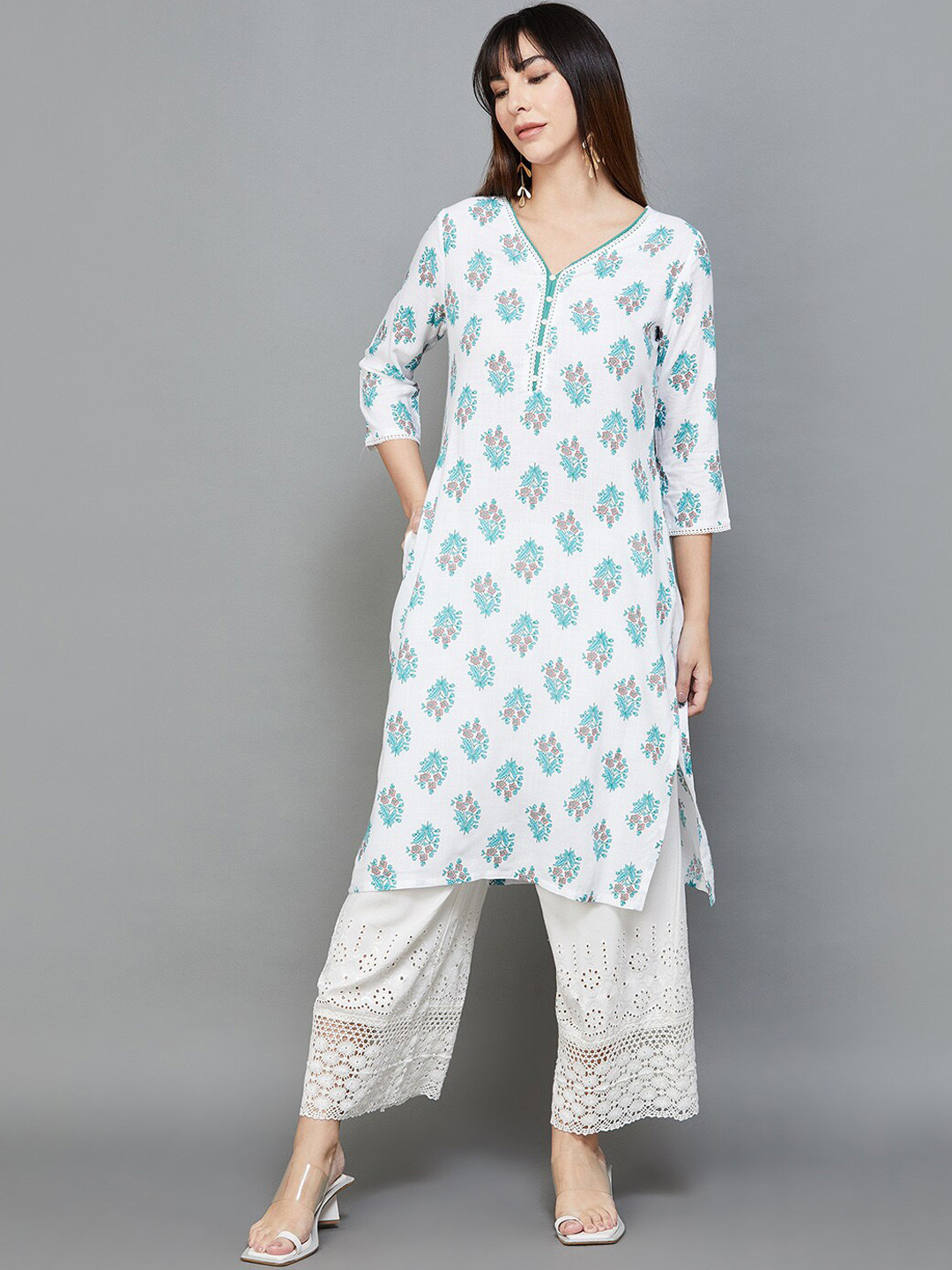 

Melange by Lifestyle Ethnic Motifs Embroidered Kurta, Off white