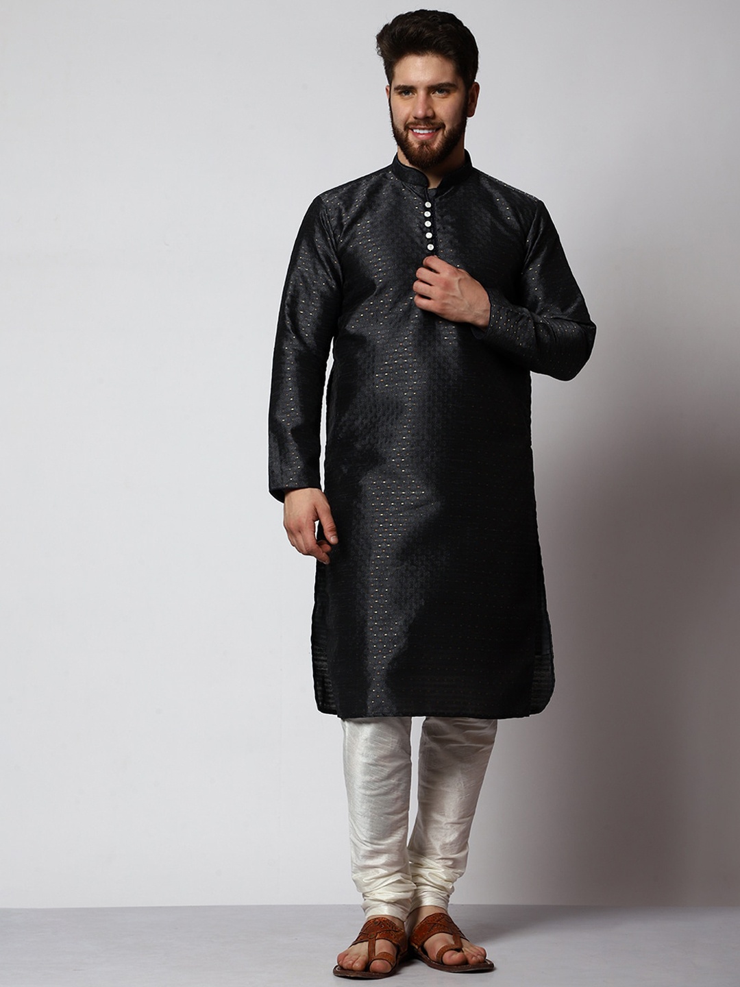 

MAG Woven Design Mandarin Collar Regular Kurta with Churidar, Black