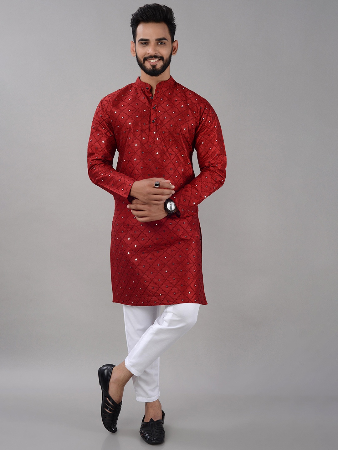 

VILLAIN Geometric Embroidered Band Collar Mirror Work Straight Kurta with Pyjamas, Red