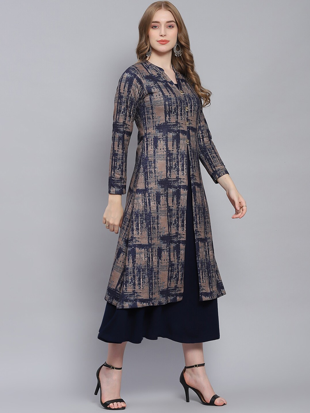 

Monte Carlo Abstract Printed Mandarin Collar Woollen A-Line Kurta, Navy blue