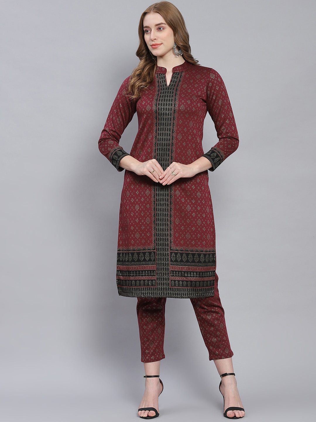 

Monte Carlo Ethnic Motifs Printed Regular Straight Kurta with Trousers, Maroon