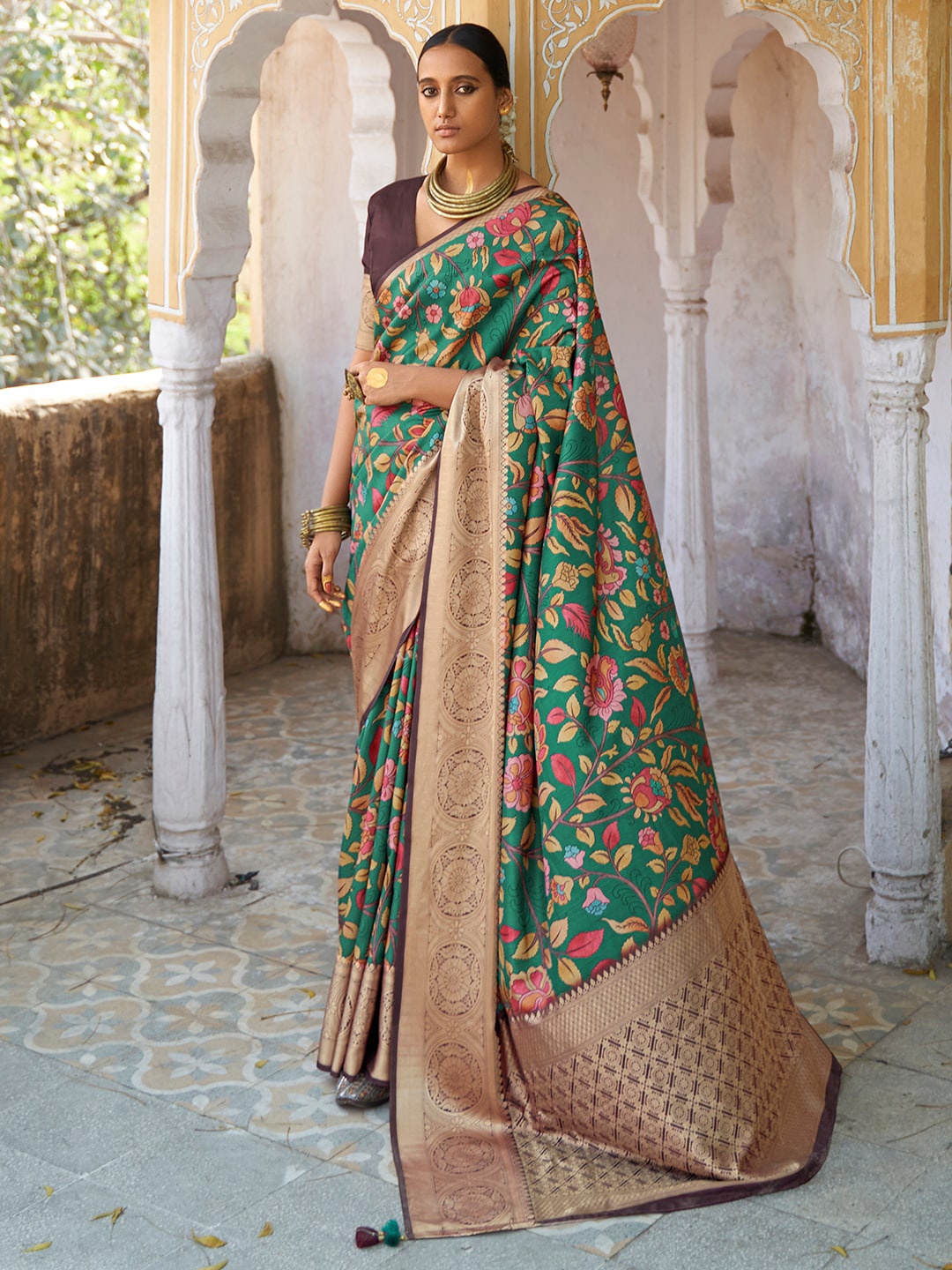 

Mitera Green & Mauve Ethnic Motifs Printed Zari Silk Blend Sungudi Saree
