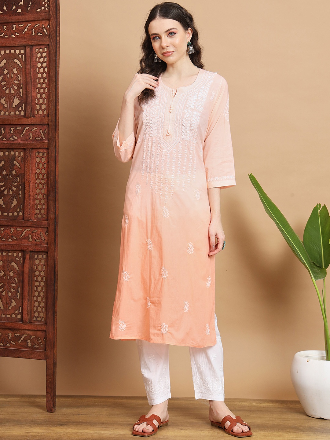 

Ethnava Ethnic Motifs Embroidered Round Neck Thread Work Cotton Straight Kurta, Peach