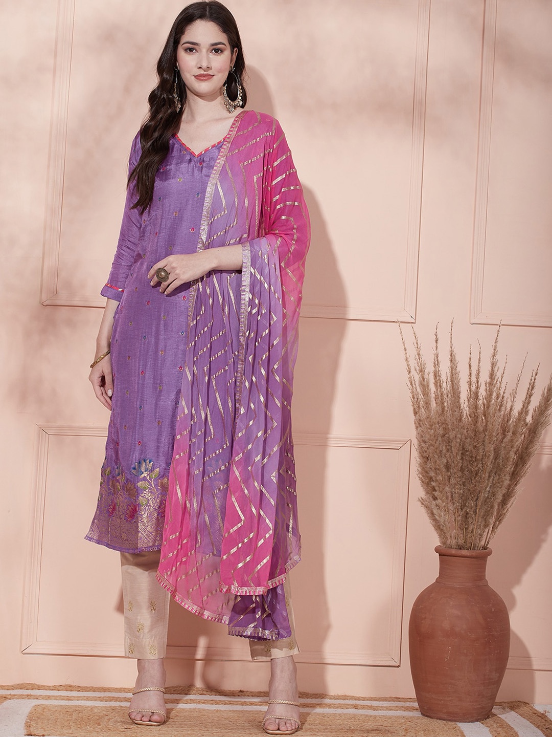 

FASHOR Purple Ethnic Motifs Woven Design V-Neck Straight Kurta With Dupatta