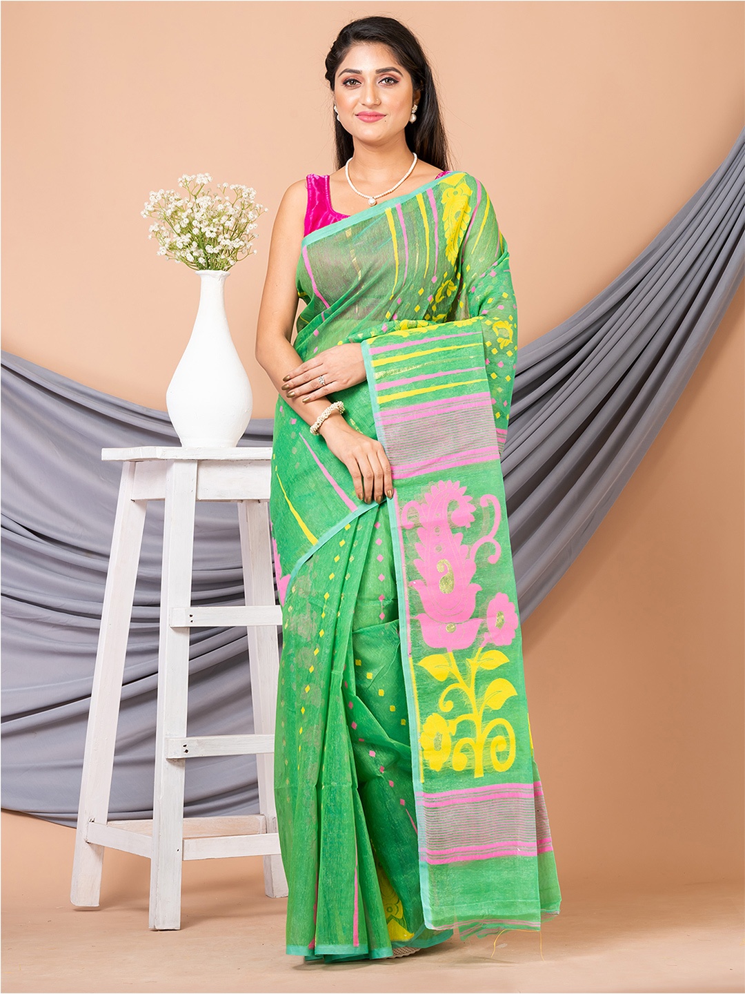 

HOUSE OF ARLI Woven Design Pure Cotton Jamdani Saree, Green