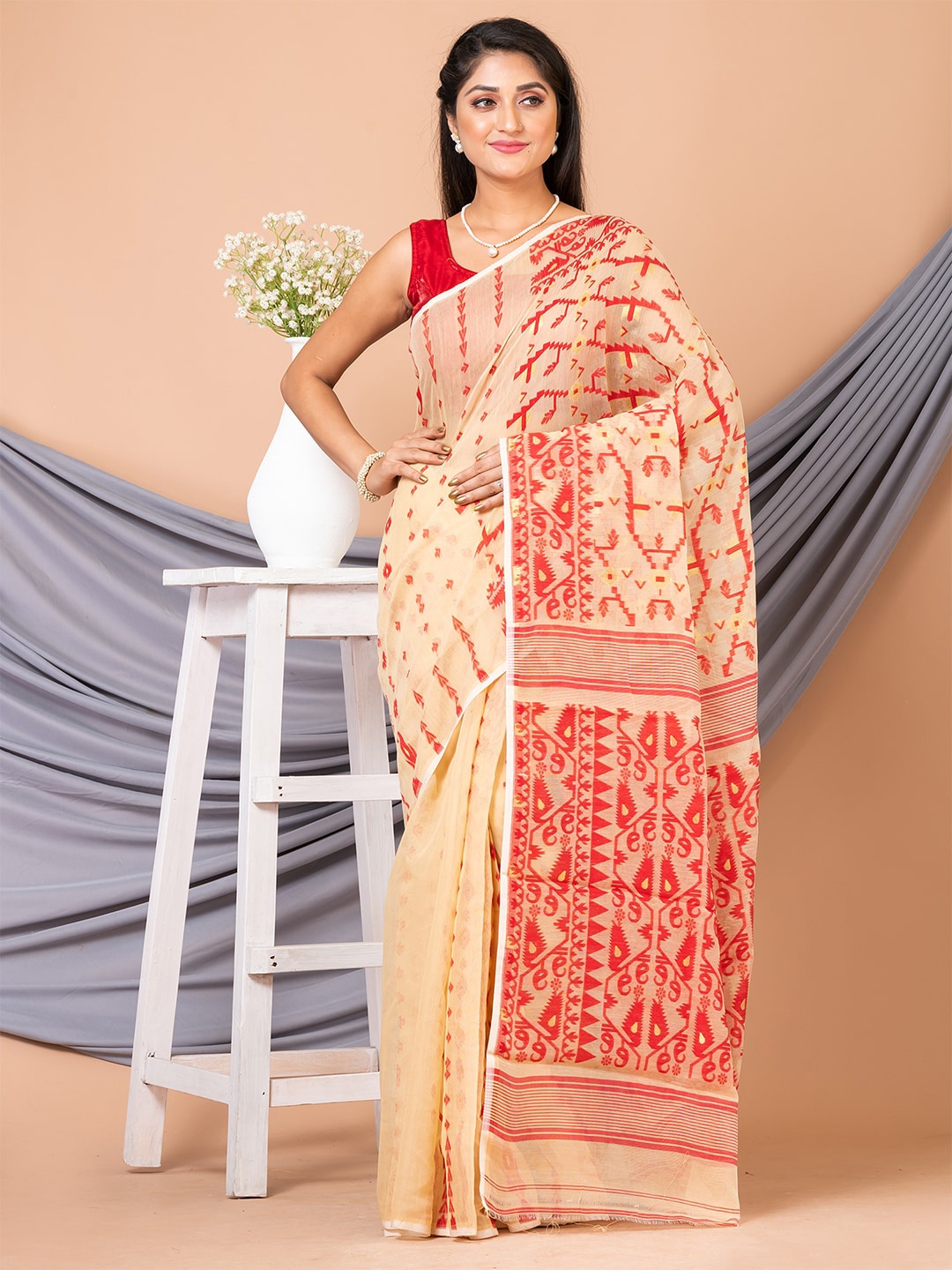 

HOUSE OF ARLI Ethnic Motifs Woven Design Pure Cotton Jamdani Saree, Beige